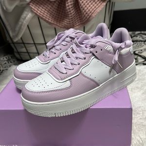 BRAND NEW Berness sneakers